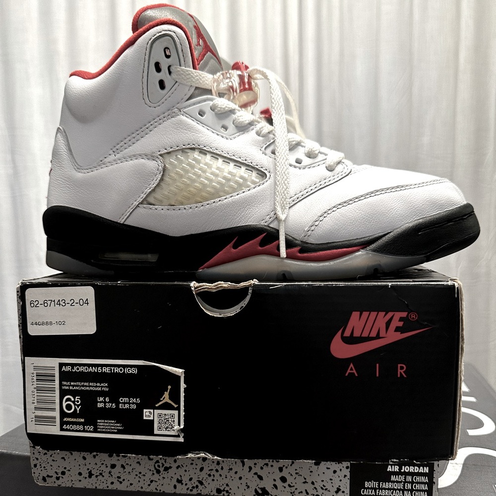 Nike Air Jordan 5 Retro Fire Red